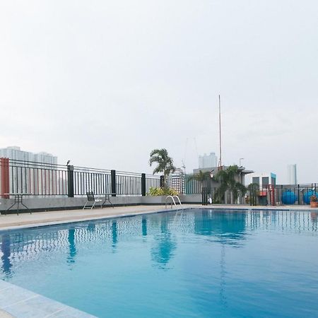 Reddoorz @ Melbourne Suites Makati Макати Экстерьер фото